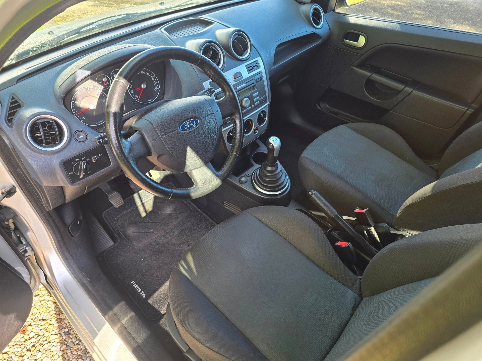 Ford Fiesta 1.4-16V Crossroad 5-deurs Airco, Voorwielaandrijving, 4 cilinders, Origineel Nederlands, Handgeschakeld