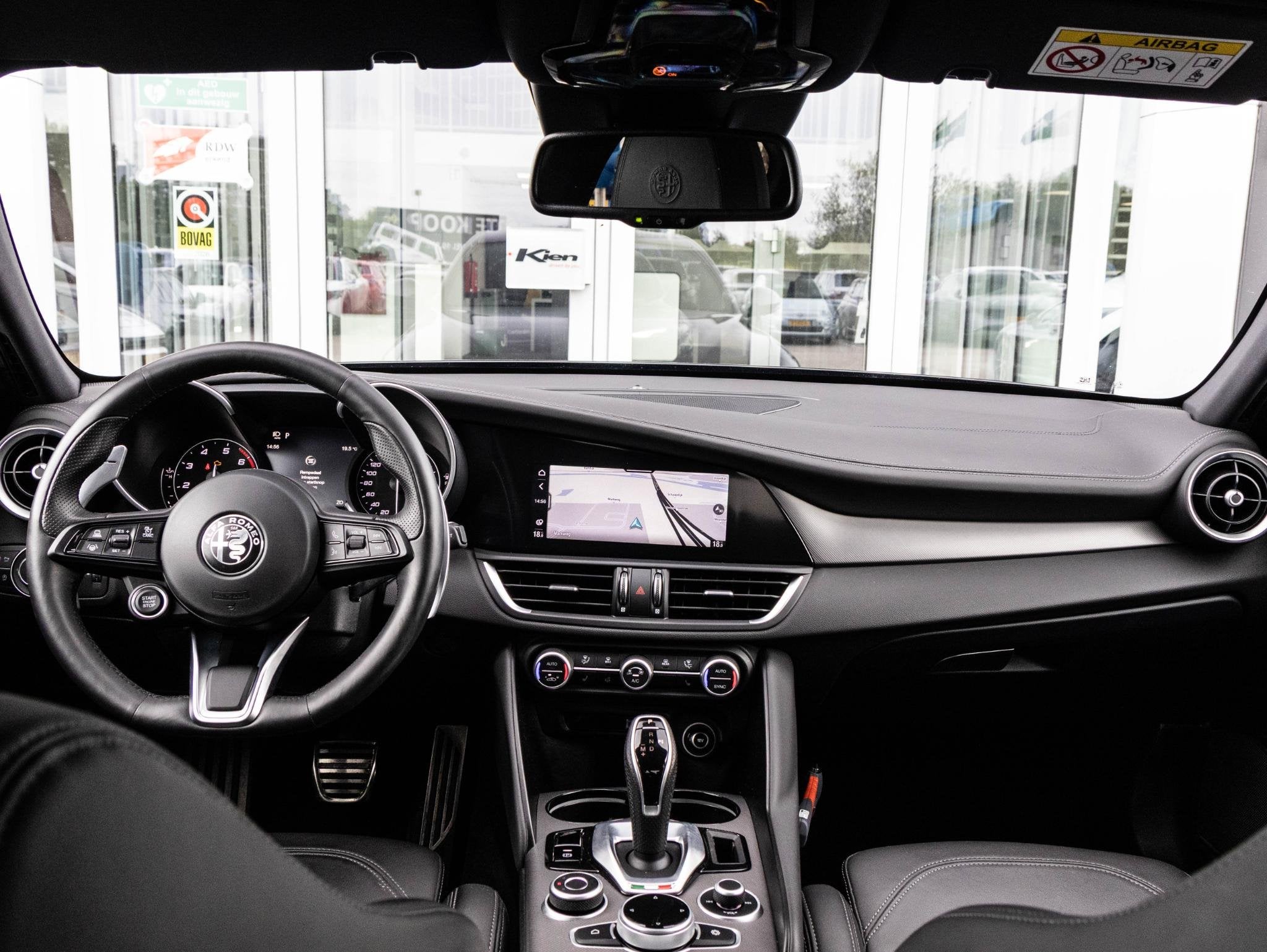 Alfa Romeo Giulia 2.0 T Veloce | 19" | Leer | ACC | Memory S, Automaat, 745 kg, Achterwielaandrijving, Euro 6