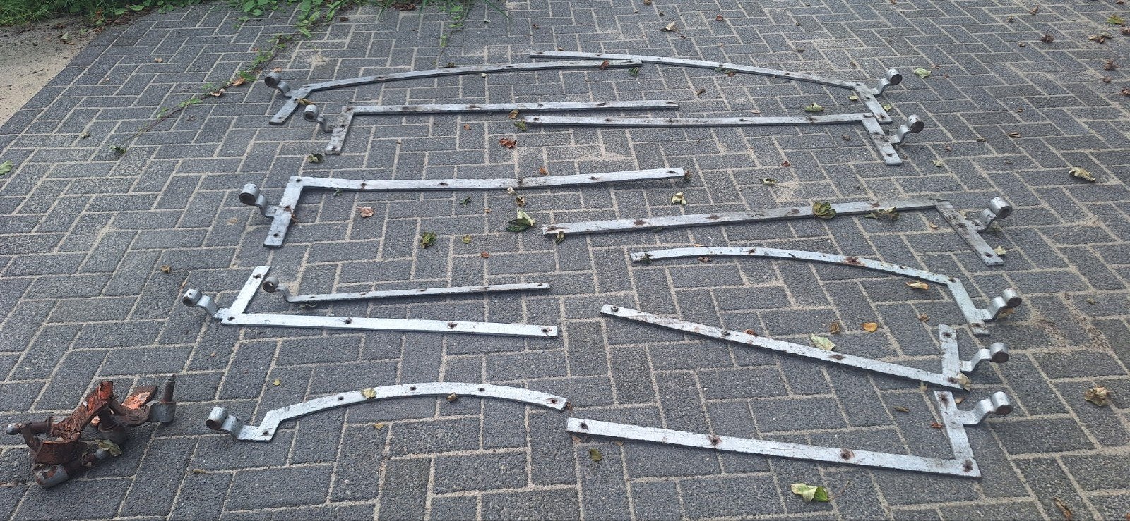 Deurscharnieren getoogd gesmeed, Ophalen