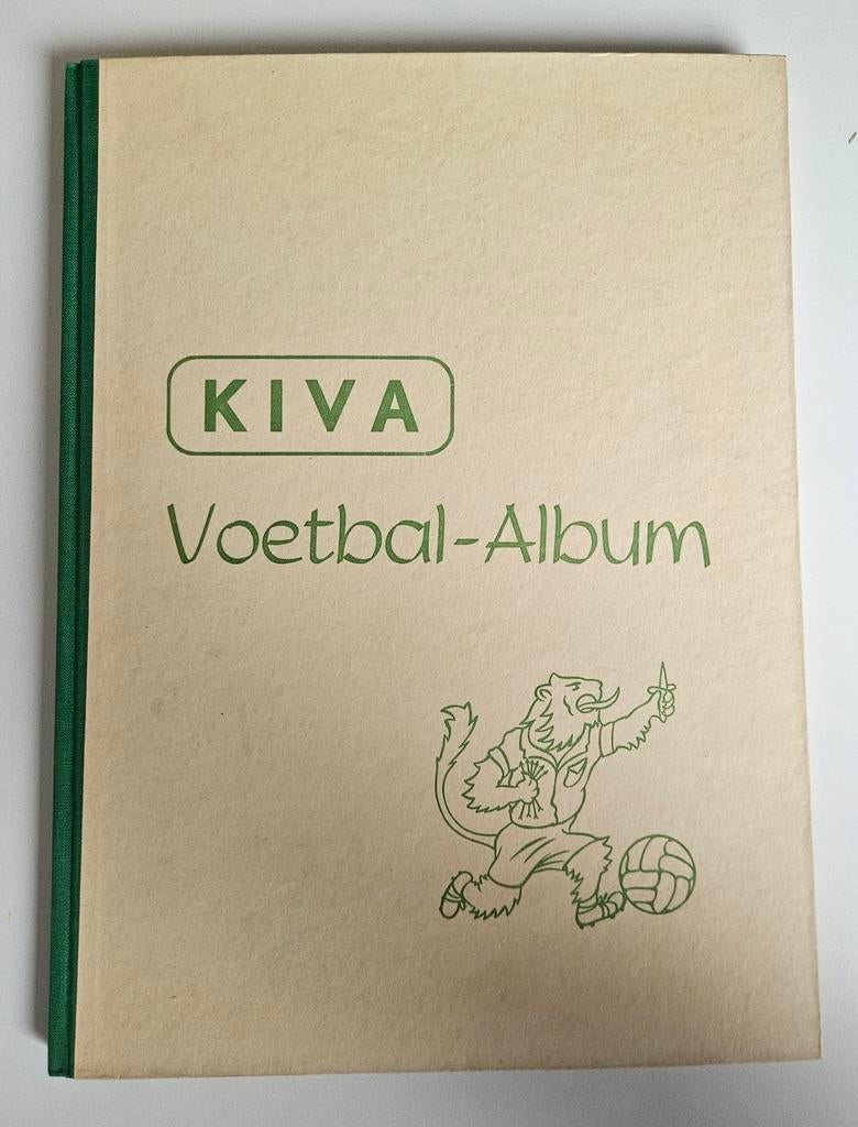 KIVA Voetbal Album 120p compleet & Faas Wilkes handtekening!, Ophalen of Verzenden, Gebruikt, Overige binnenlandse clubs, Poster, Plaatje of Sticker