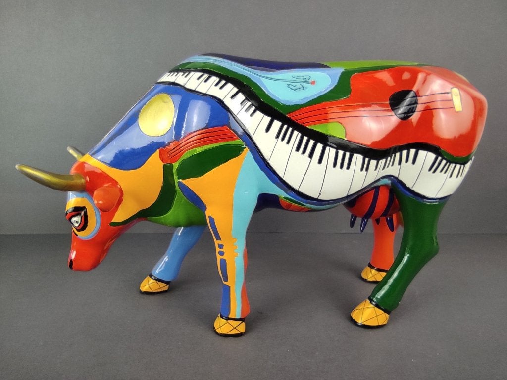CowParade Koe “Moosicowly Speaking” LARGE, Antiek en Kunst, Ophalen of Verzenden, Beeld, Meerkleurig, Handgemaakt