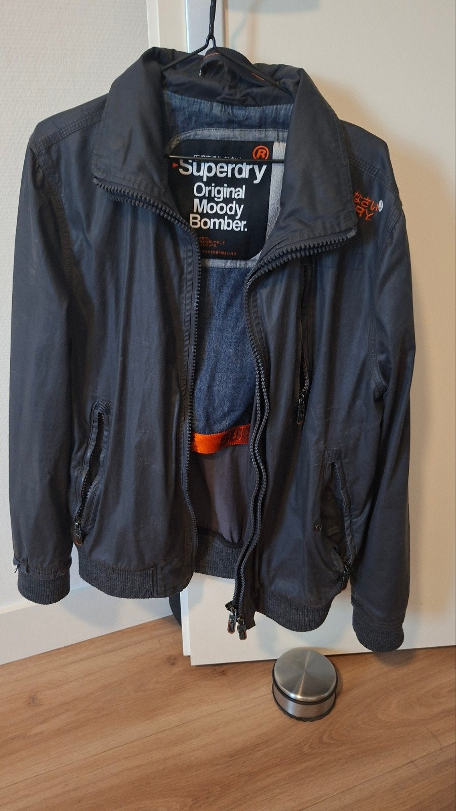 superdry original moody bomber size M in perfect condition, Ophalen, Zo goed als nieuw, Maat 48/50 (M)