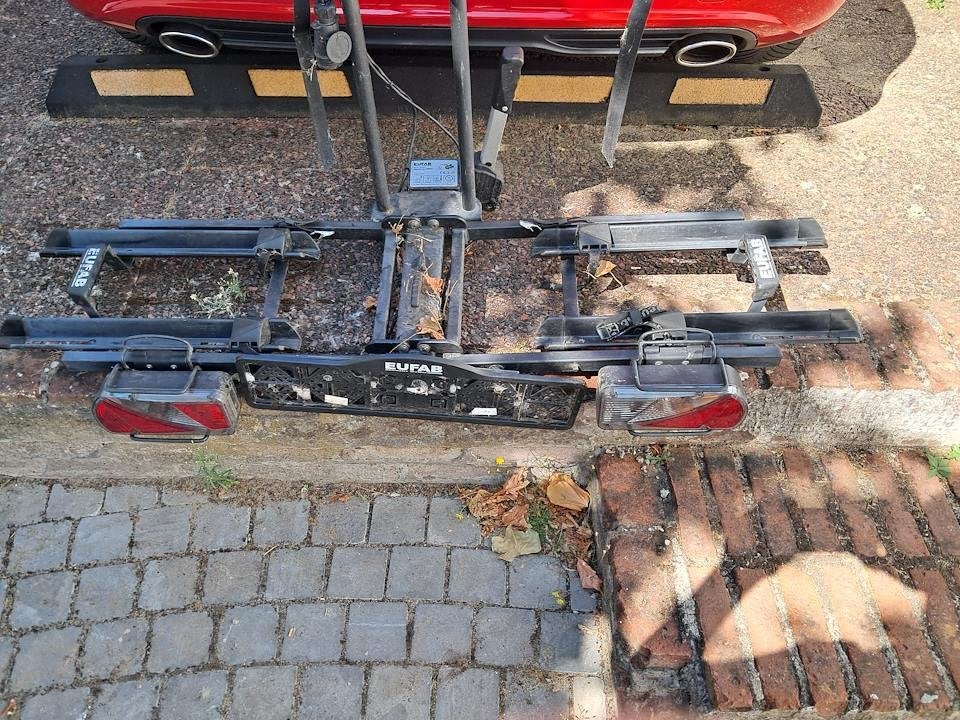 fietsendrager, Ophalen, Gebruikt, 2 fietsen, Trekhaakdrager