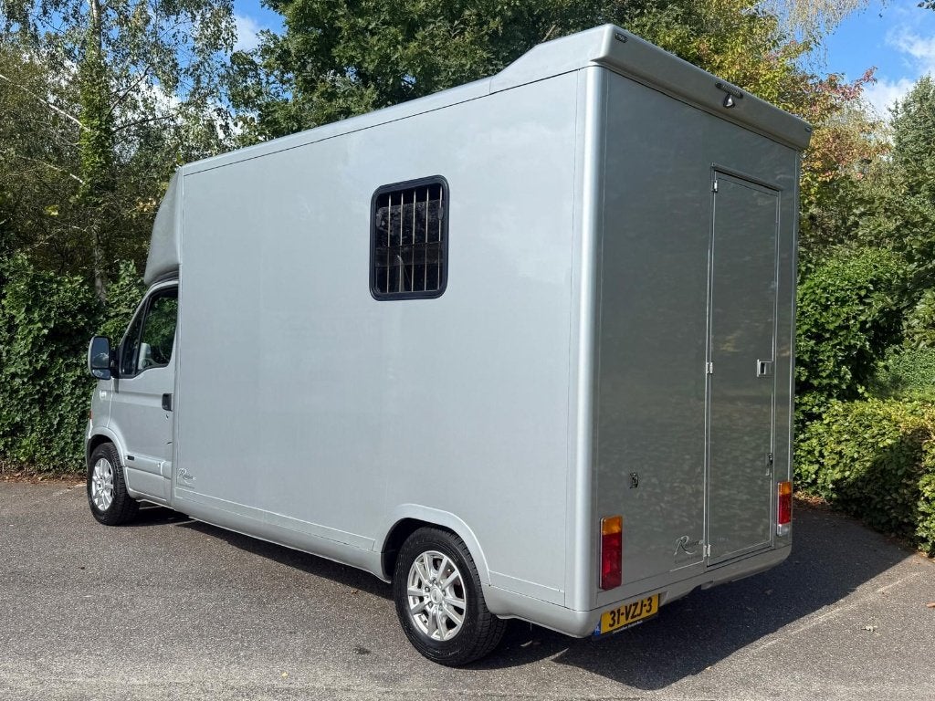 Foto 14 van Renault Master Roelofsen Paardenwagen Horsetruck LAGE KM