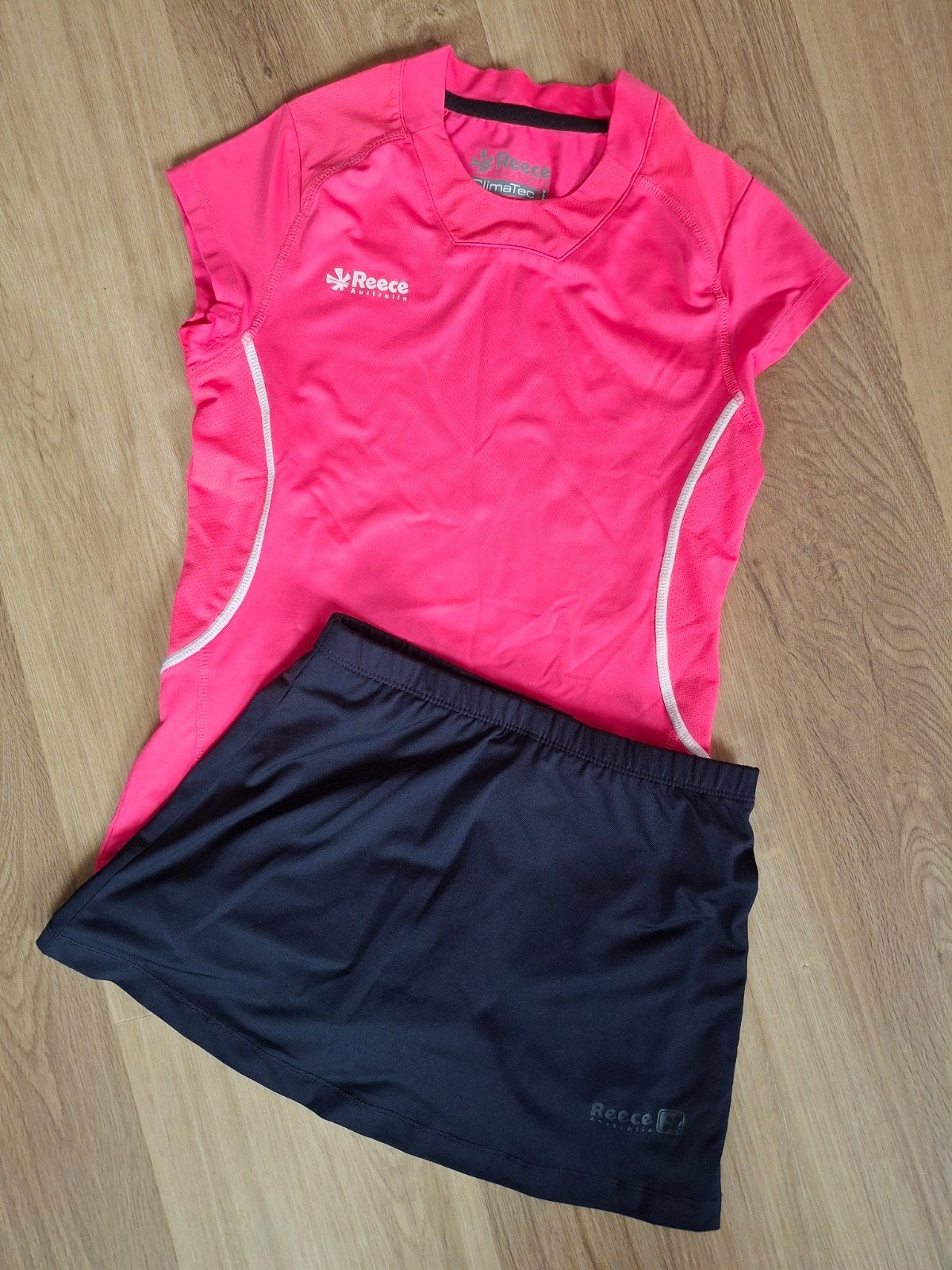 Sportshirt en rokje voor bijv. tennis of hockey, Gebruikt, Meisje, Sport- of Zwemkleding, Ophalen of Verzenden