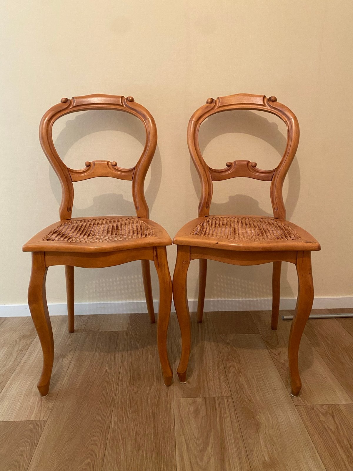 Set van 2 Antieke Thonet Stoelen met Rotan Zitting, Ophalen