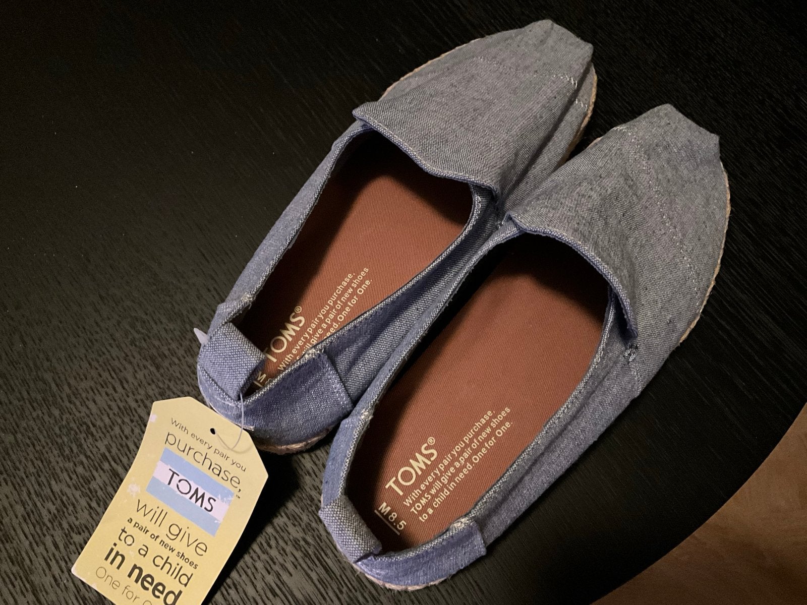 Toms espadrilles maat 41 lichtblauw nieuw met kaartjes, Ophalen of Verzenden, Nieuw, Blauw, Espadrilles of Moccasins