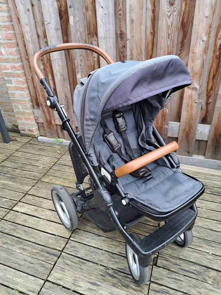 Mutsy Evo kinderwagen zeer compleet, Kinderen en Baby's, Kinderwagens en Combinaties, Gebruikt, Mutsy, Verstelbare duwstang, Ophalen