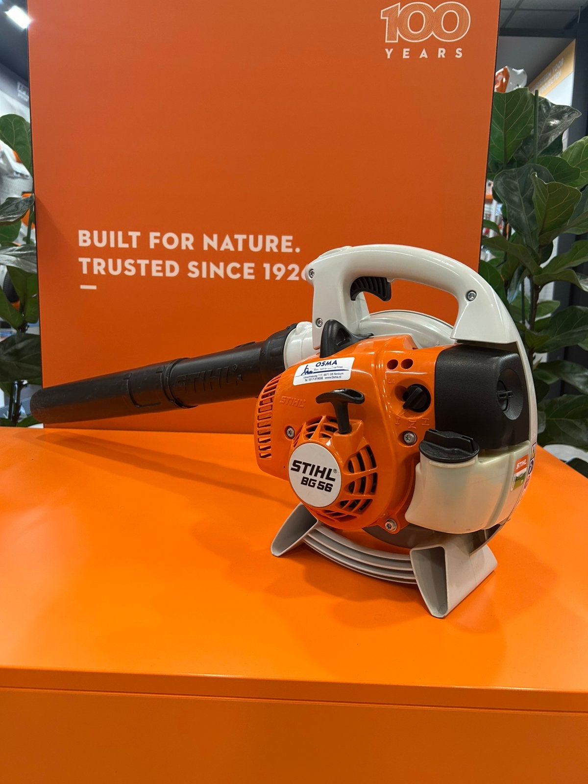 STIHL BG 56 benzine handbladazer, Tuin en Terras, Ophalen of Verzenden, Zo goed als nieuw, Benzine, Handgedragen