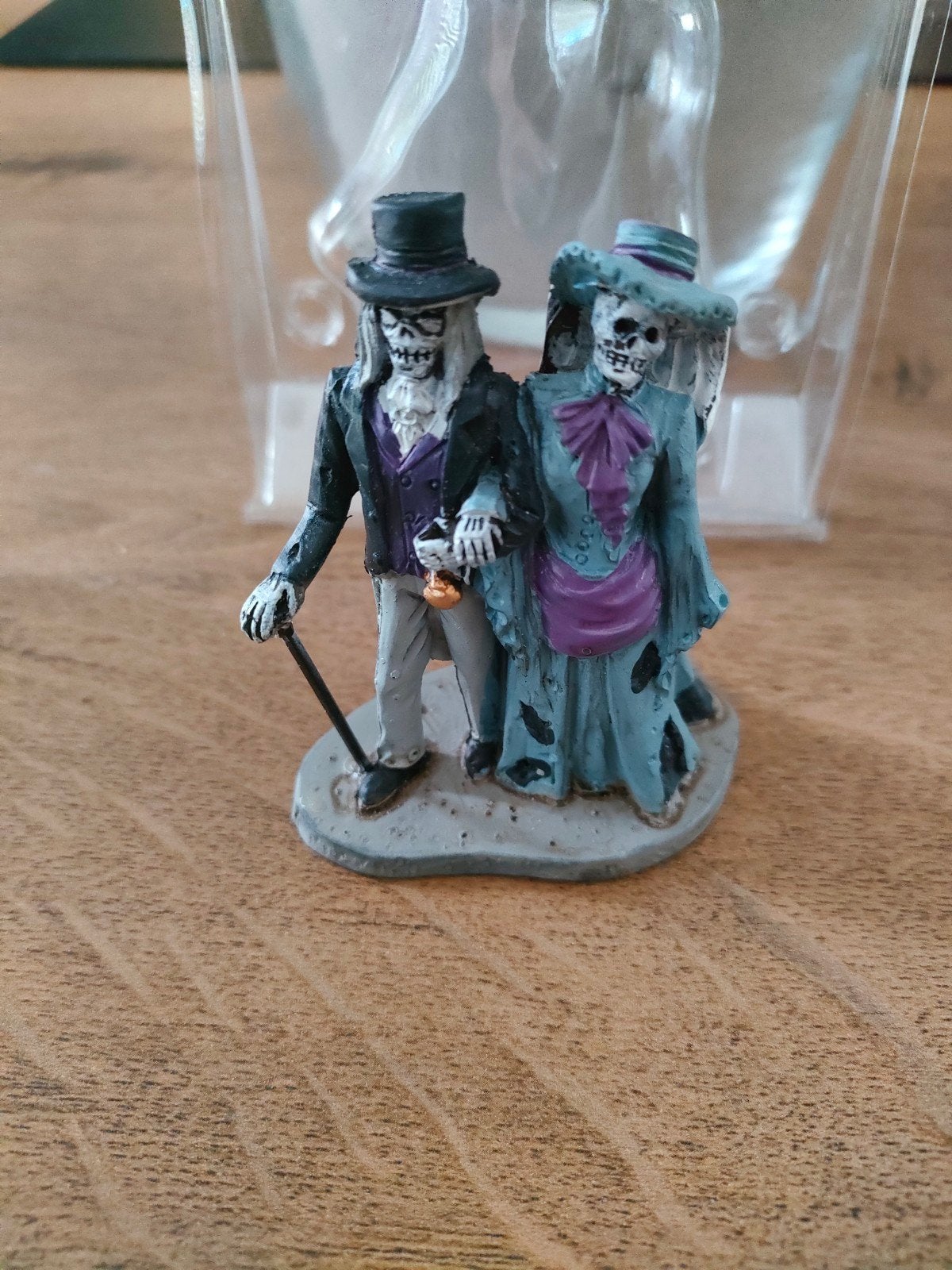 lemax spooky town Spectral couple, Ophalen