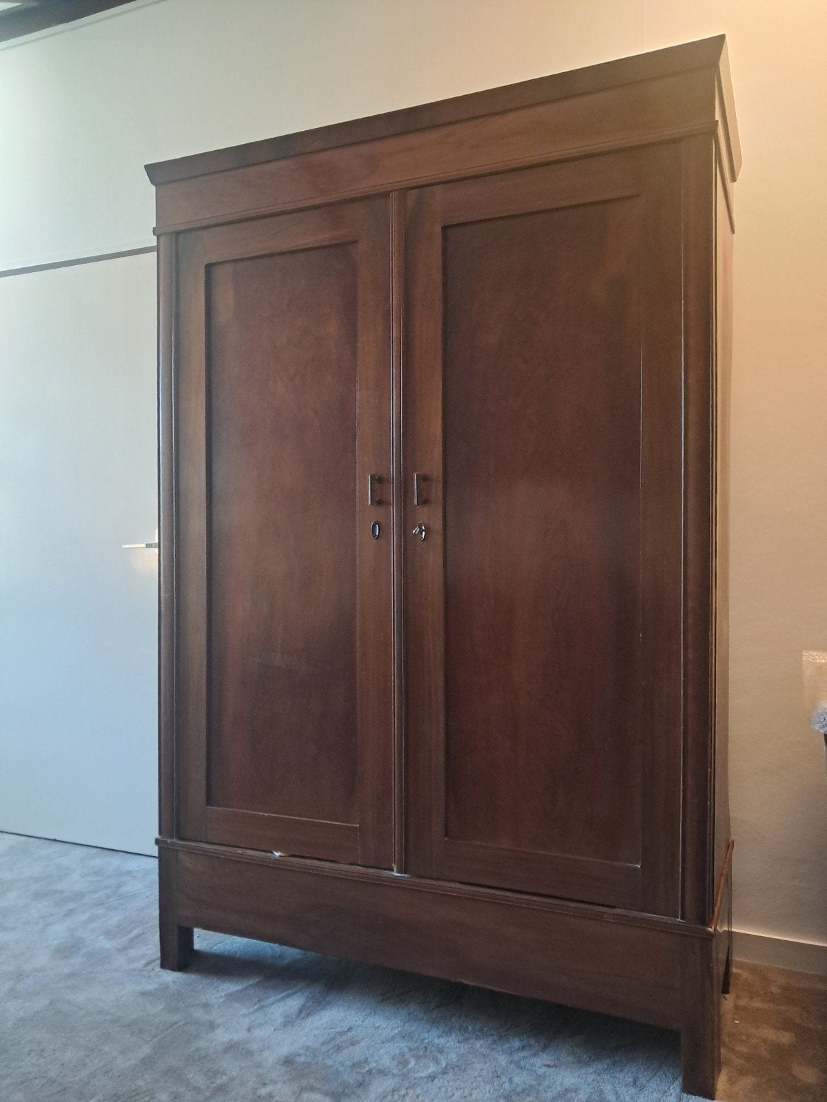 antieke art deco / amsterdamse school kast - walnoot hout, Ophalen