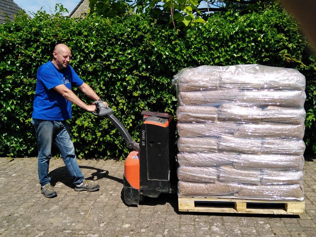 koivoer met astaxanthine 28€ voor 15 Liter., Dieren en Toebehoren, Karper of Koi