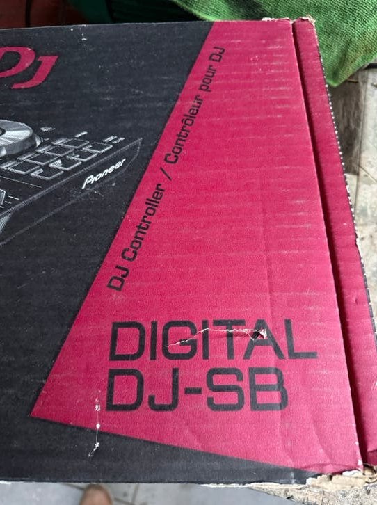 Foto 9 van Te koop, Pioneer DJ-Serato intro DDJ-SB.