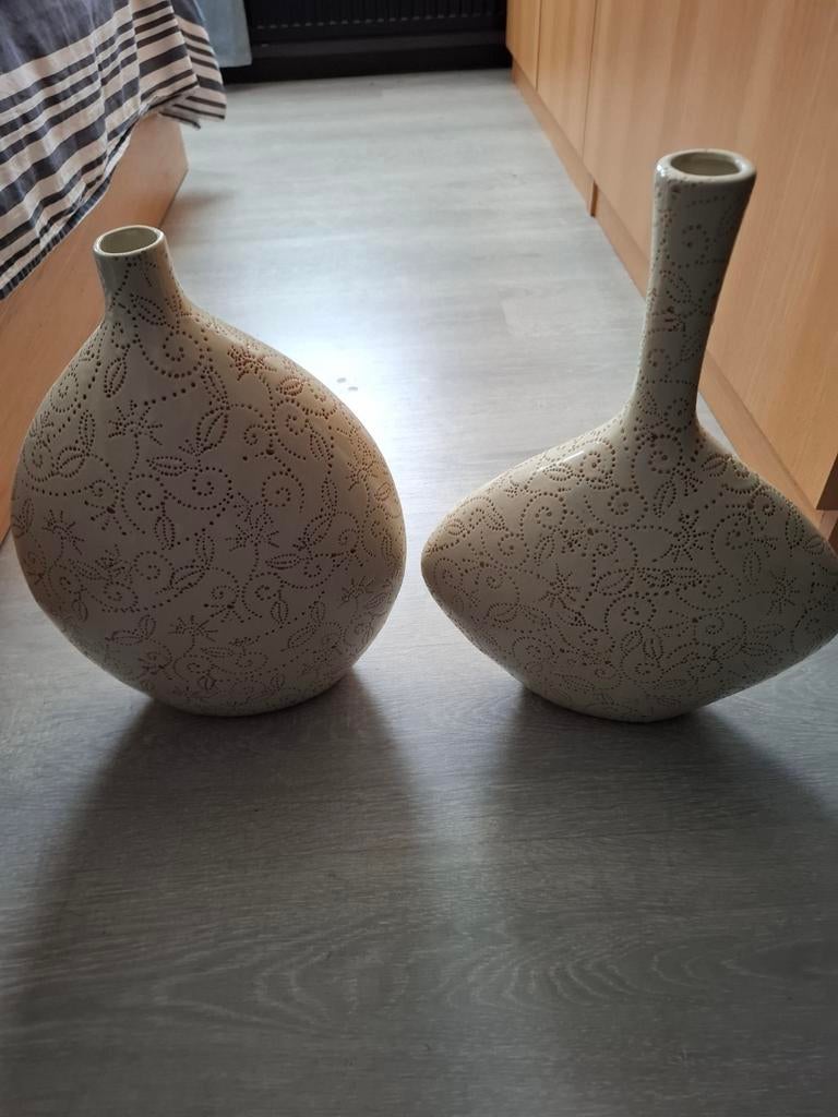 Set van 2 vazen met patroon, Ophalen