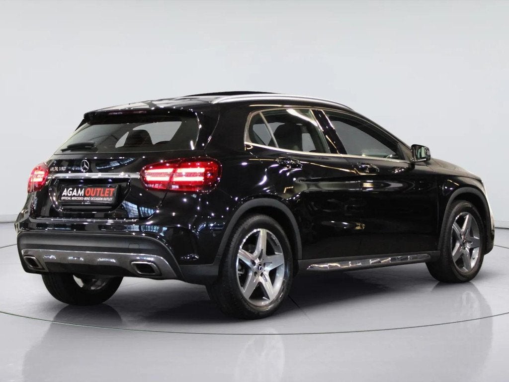 Mercedes-Benz GLA 180 Business Solution AMG, Auto's, Mercedes-Benz, 12 maanden, Gebruikt, 4 cilinders, Leder en Stof