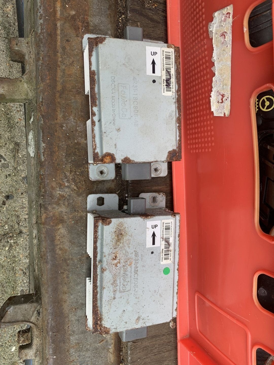 Ford mustang 2005 radio versterker, Gebruikt, -, -, Ophalen of Verzenden