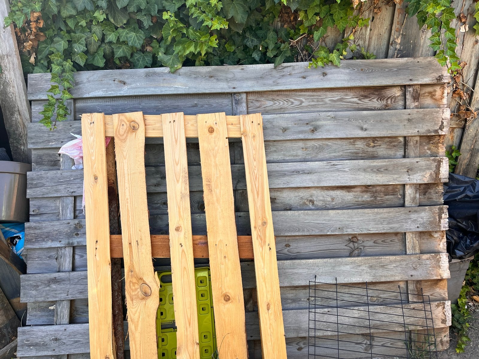 Oude schutting en pallet gratis af te halen, Tuin en Terras, Ophalen, Gebruikt, Hout