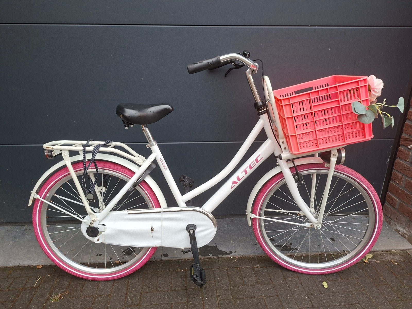 Altec Urban meisjesfiets 24 inch wit/roze, Fietsen en Brommers, Ophalen, Gebruikt, 24 inch, Handrem