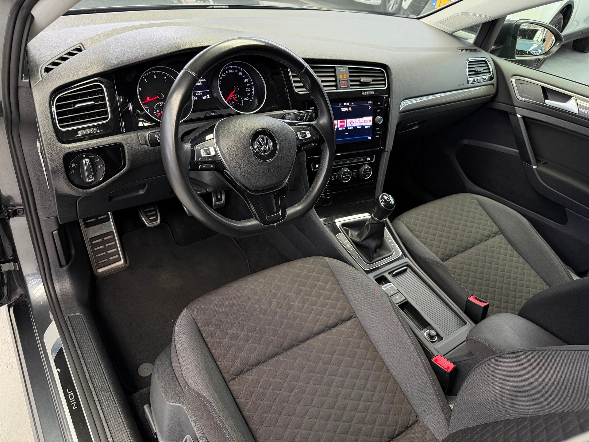 Volkswagen Golf 1.5 TSI Join CarPlay Trekhaak, Voorwielaandrijving, Stof, 4 cilinders, Met garantie (alle)