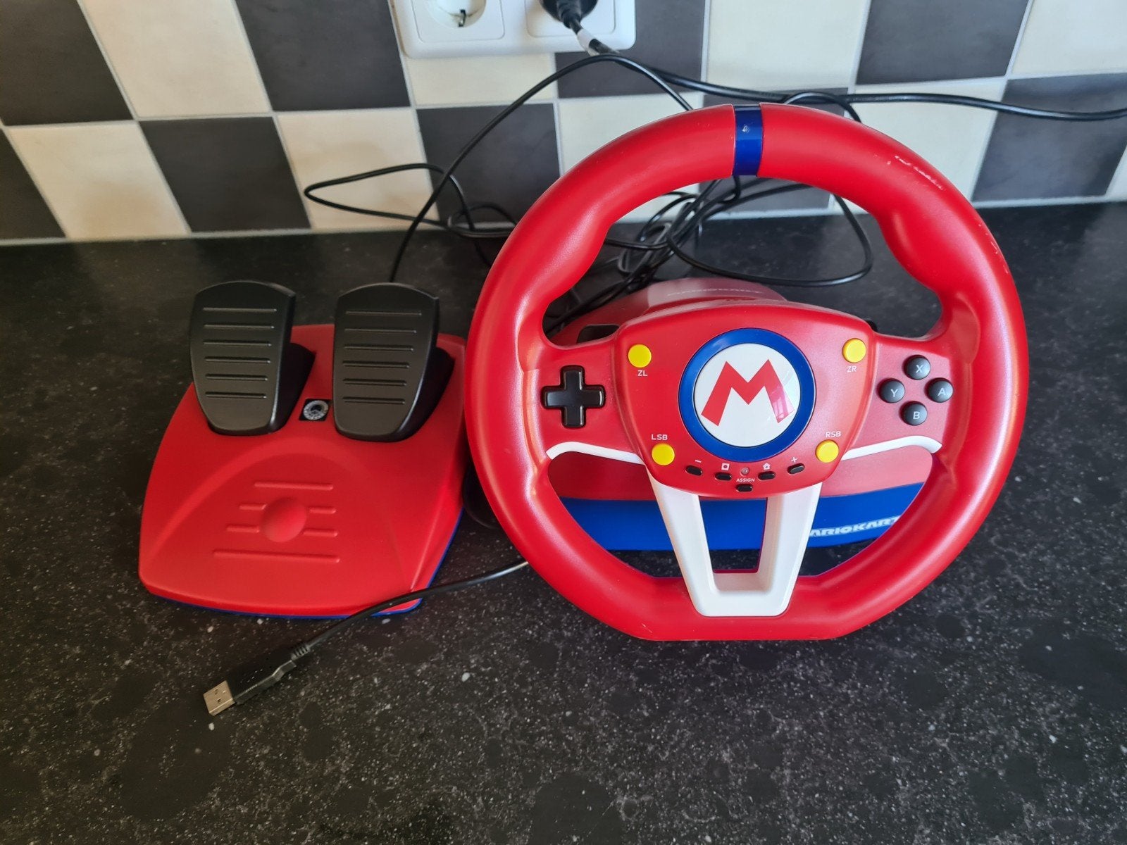 Mario Kart Racestuur met Pedalen - Nintendo Switch, Racestuur, Nintendo, Zo goed als nieuw, Nintendo