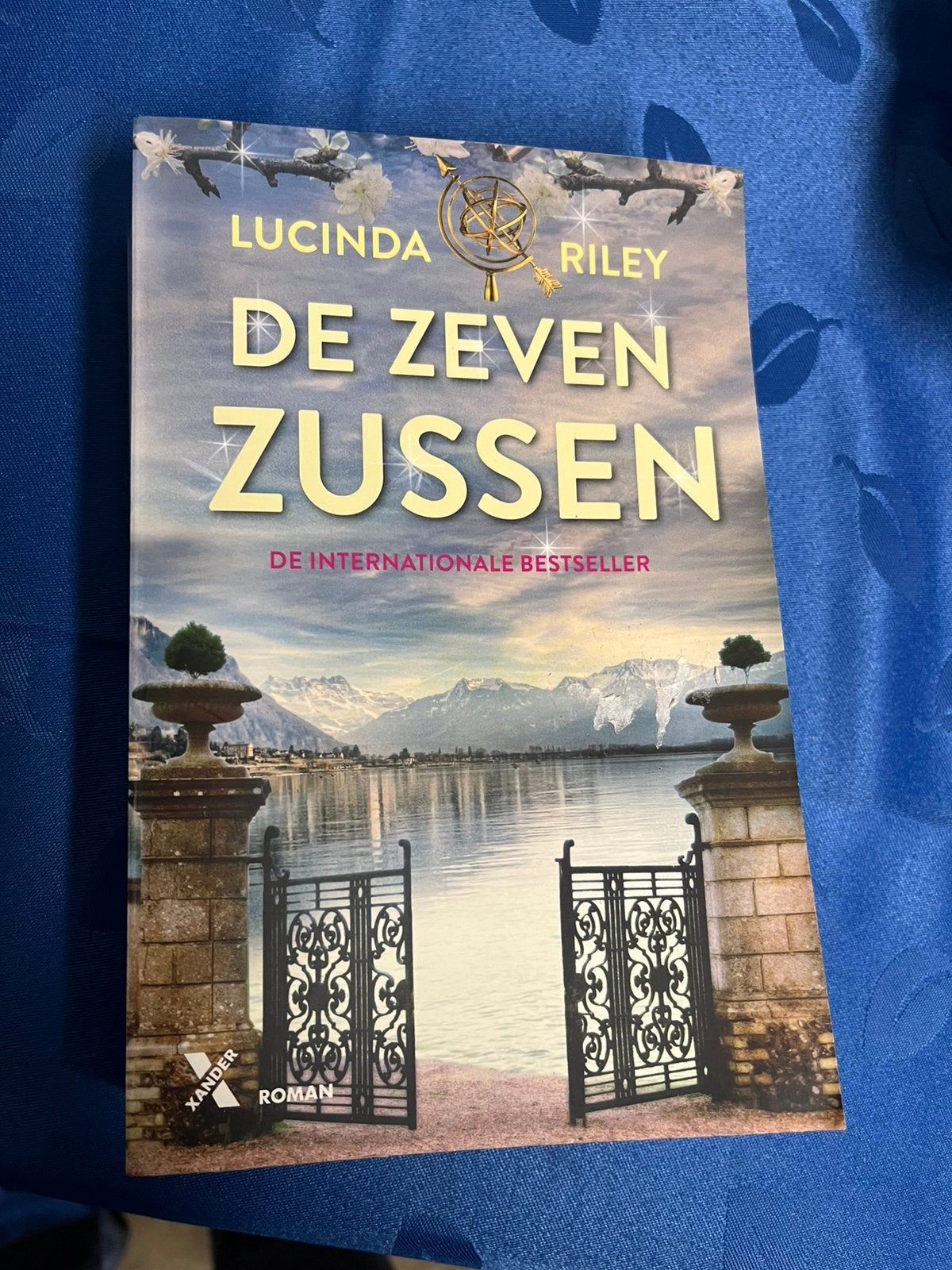 Boek De Zeven Zussen van Lucinda Riley, Ophalen of Verzenden, Zo goed als nieuw