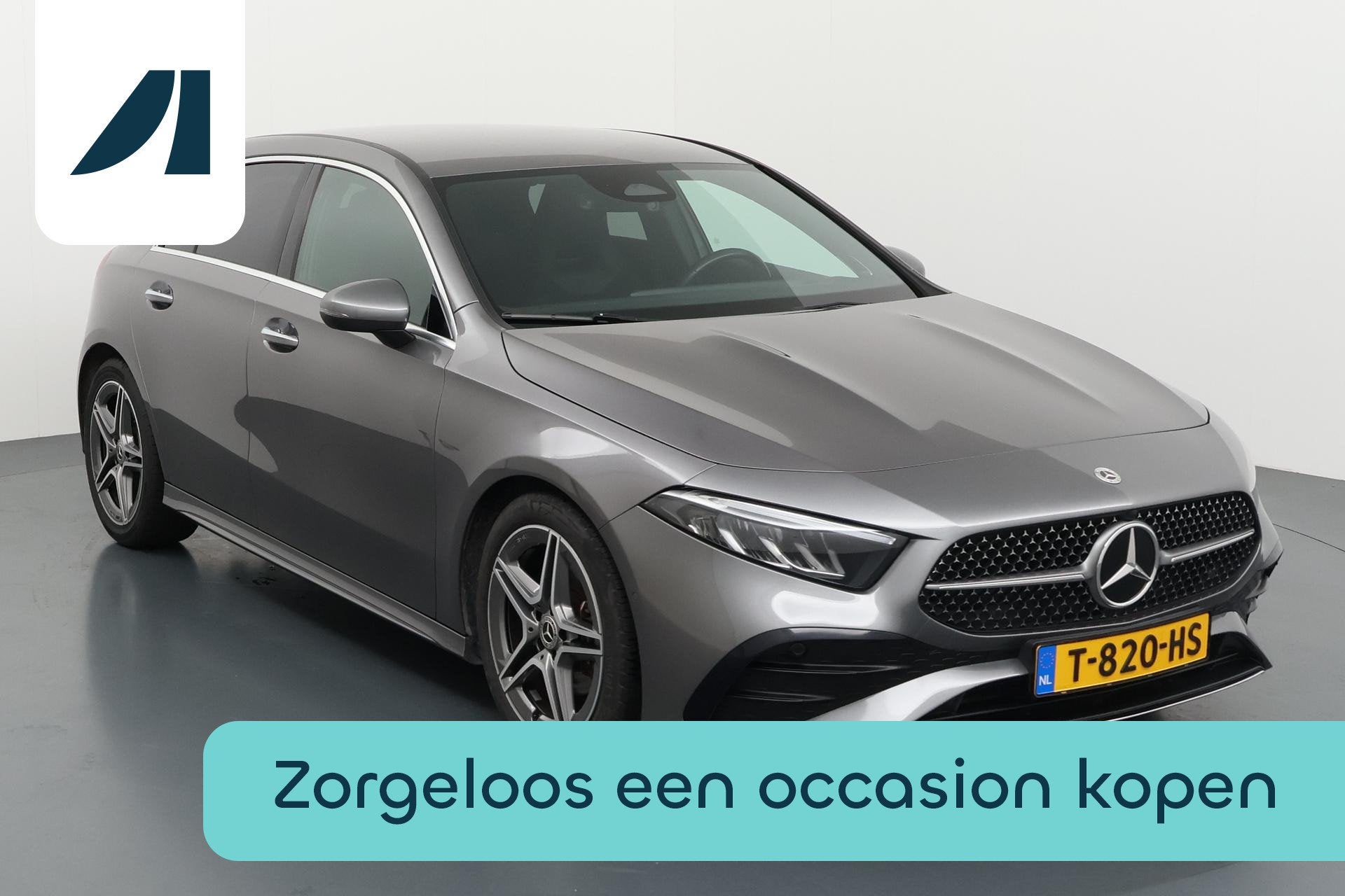 Mercedes-Benz A-klasse 180 AMG Line Sportief uiterlijk met e, Auto's, 136 pk, Gebruikt, 4 cilinders, Leder en Stof