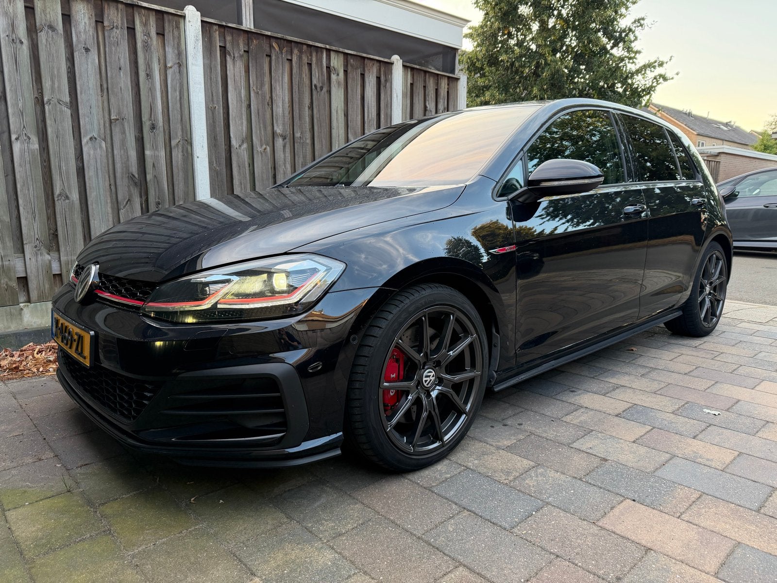 Volkswagen Golf 7.5 GTI Performance, Zwart, 4 cilinders, 1984 cc, 1337 kg