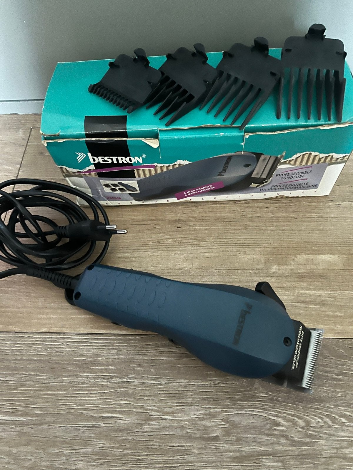 Bestron Professionele Tondeuse met Opzetstukken, Ophalen of Verzenden, Gebruikt, Haarverzorging