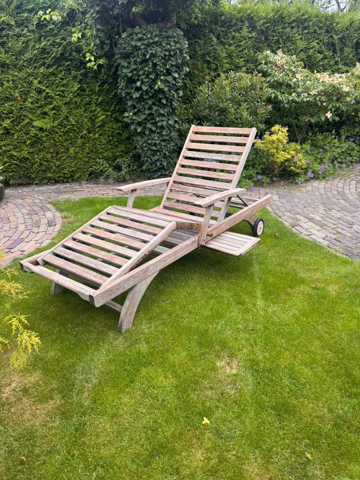 Barlow Tyrie Capri Ultra Teak ligbed, Ophalen, Zo goed als nieuw, Teakhout