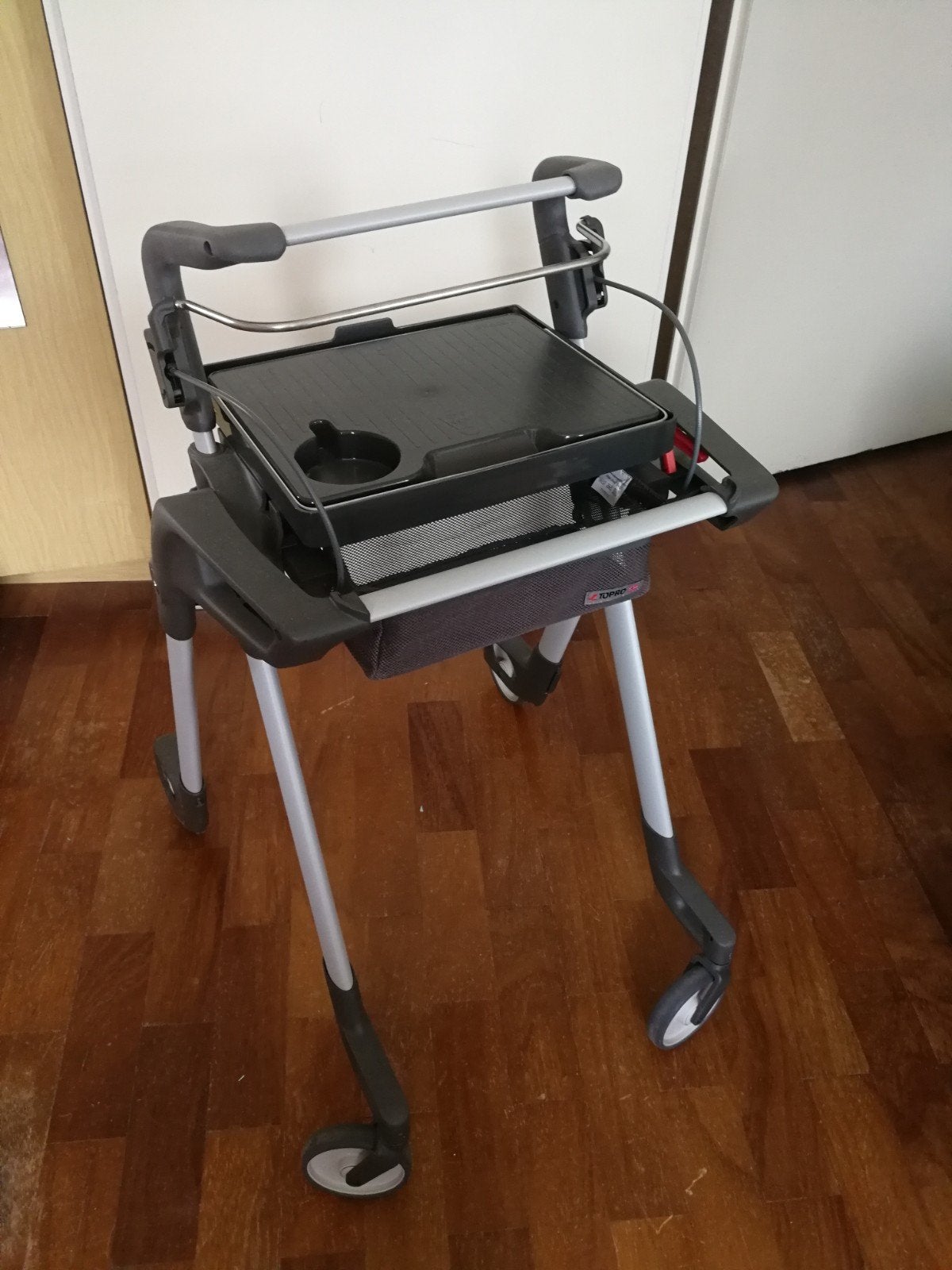 Topro rollator voor binnen zgan, Ophalen, Zo goed als nieuw
