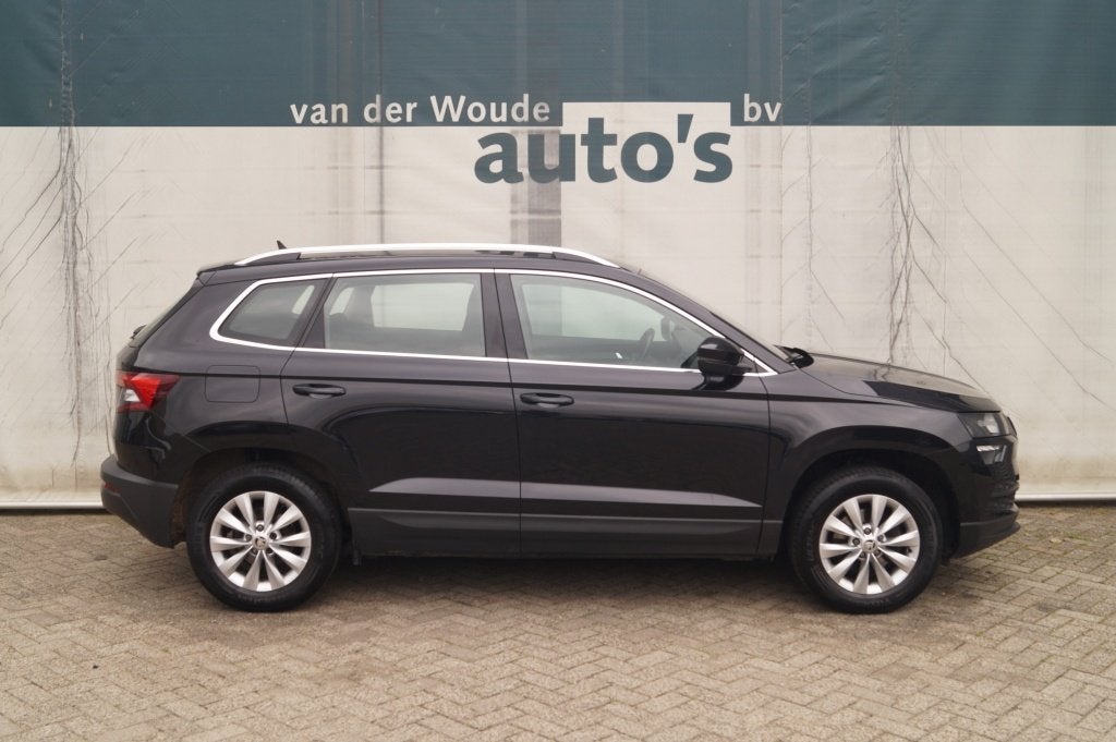 Skoda Karoq 1.5 TSI 150pk DSG Business Edition -NAVI-ECC-PDC, Auto's, Dealer onderhouden, Stof, Euro 6, 4 cilinders
