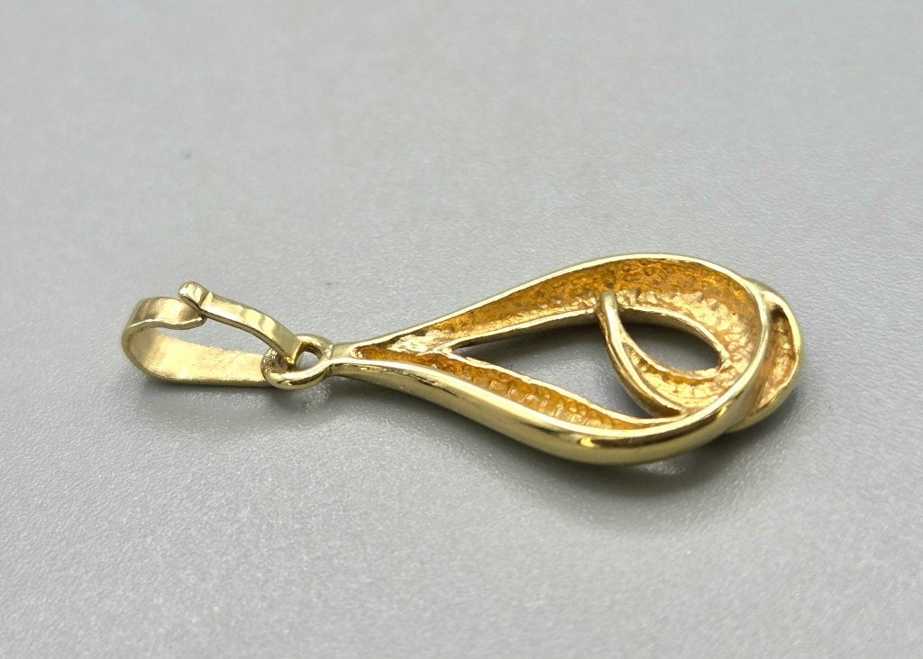 Vintage gouden bi-color cliphanger met diamant. 2026/575, Overige voorstellingen, ., Ophalen of Verzenden, Zo goed als nieuw