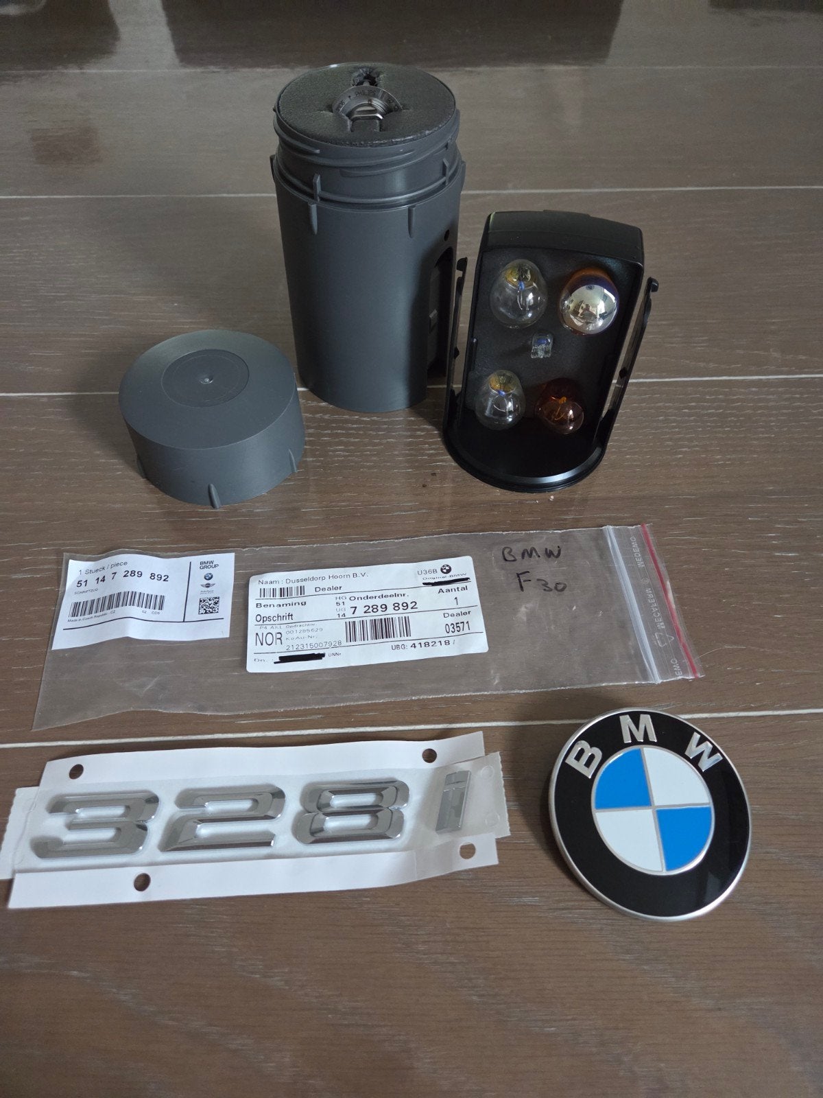 BMW F30 Onderdelen: Embleem, 328i Badge, Lampenset, Auto-onderdelen, Motor en Toebehoren, Ophalen of Verzenden, Nieuw, BMW