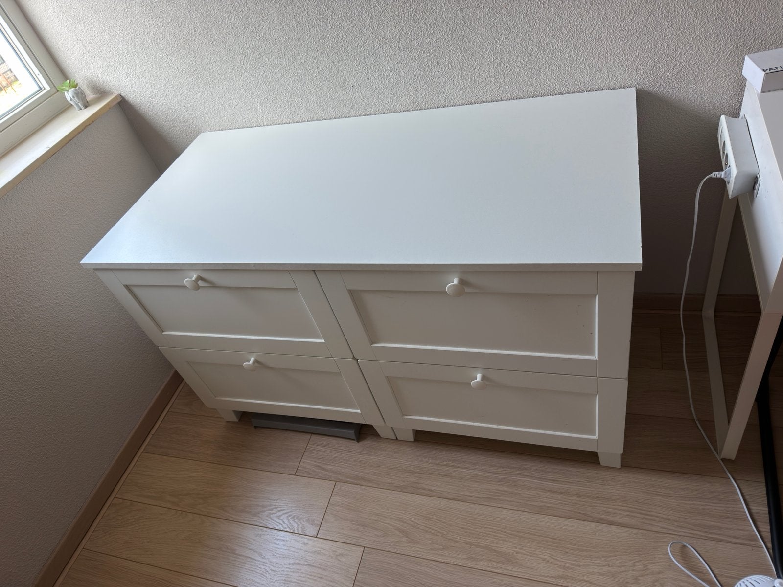 Witte ladekast met kleine beschadiging rechts, Ophalen, Gebruikt, 100 tot 150 cm, 3 of 4 laden