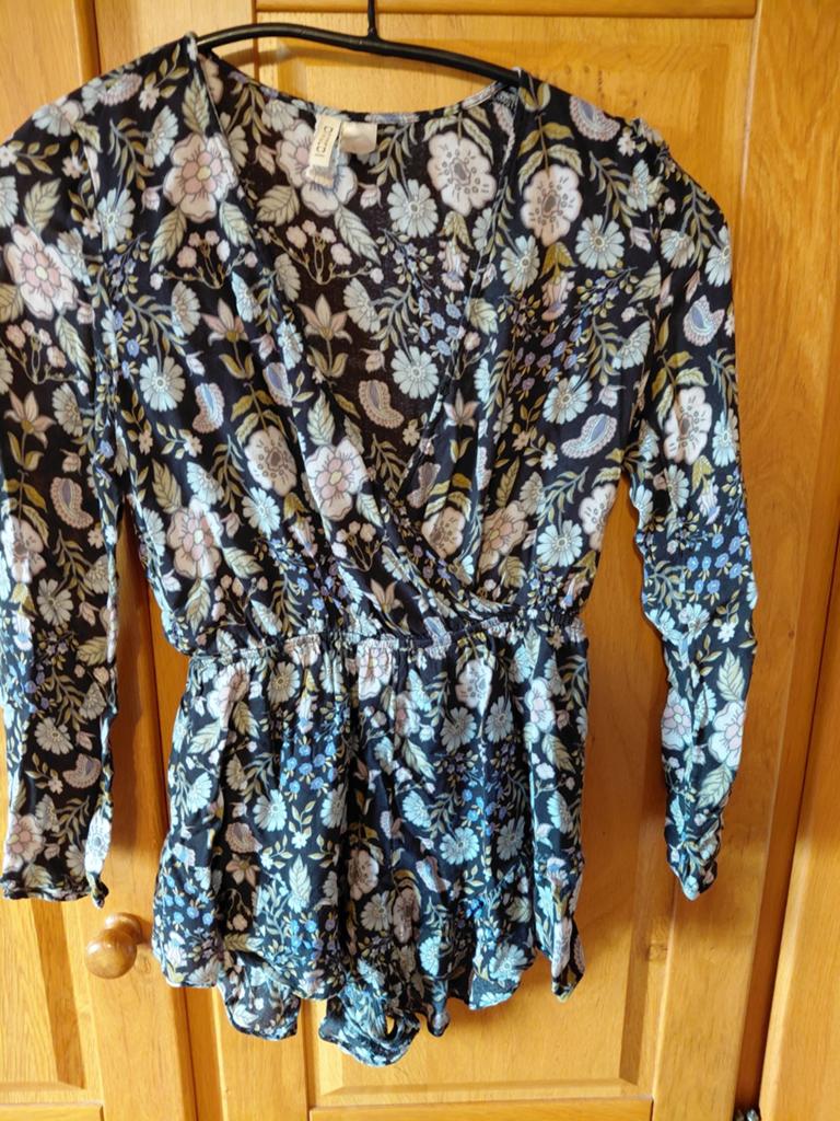 Divided H&M korte broek pak maat 36 bloemenprint, Kleding | Dames, H&M, Overige kleuren, Ophalen of Verzenden, Maat 36 (S)