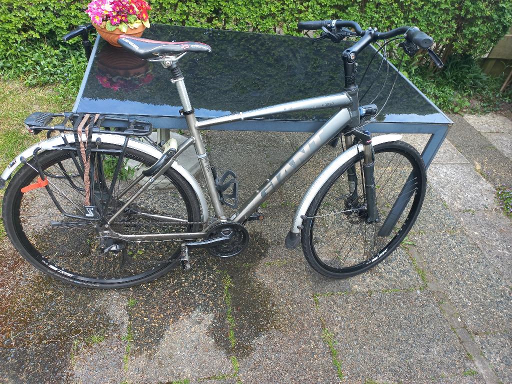 Giant Futuro, Fietsen en Brommers, Fietsen | Heren | Herenfietsen, Ophalen, Gebruikt, Versnellingen, Giant