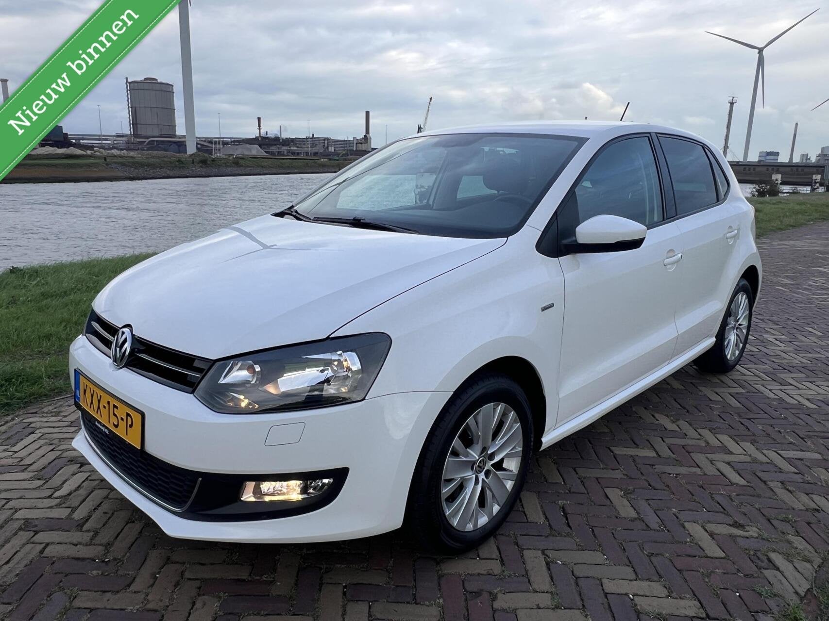 Volkswagen Polo 1.2-12V 6R AIRCO|CRUISE|CARPLAY|5DRS|NW APK, Stof, Gebruikt, Zwart, 1198 cc