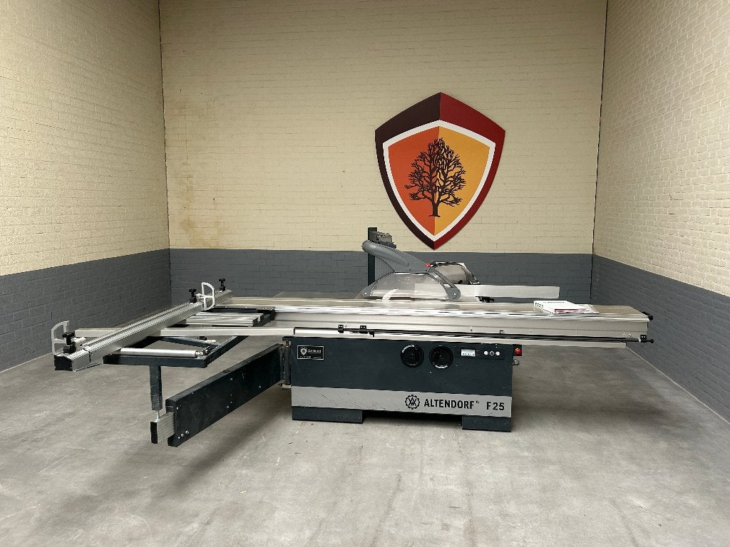 Altendorf F 25 type 4 formaatzaag, Gebruikt, 70 mm of meer, Overige typen, 1200 watt of meer