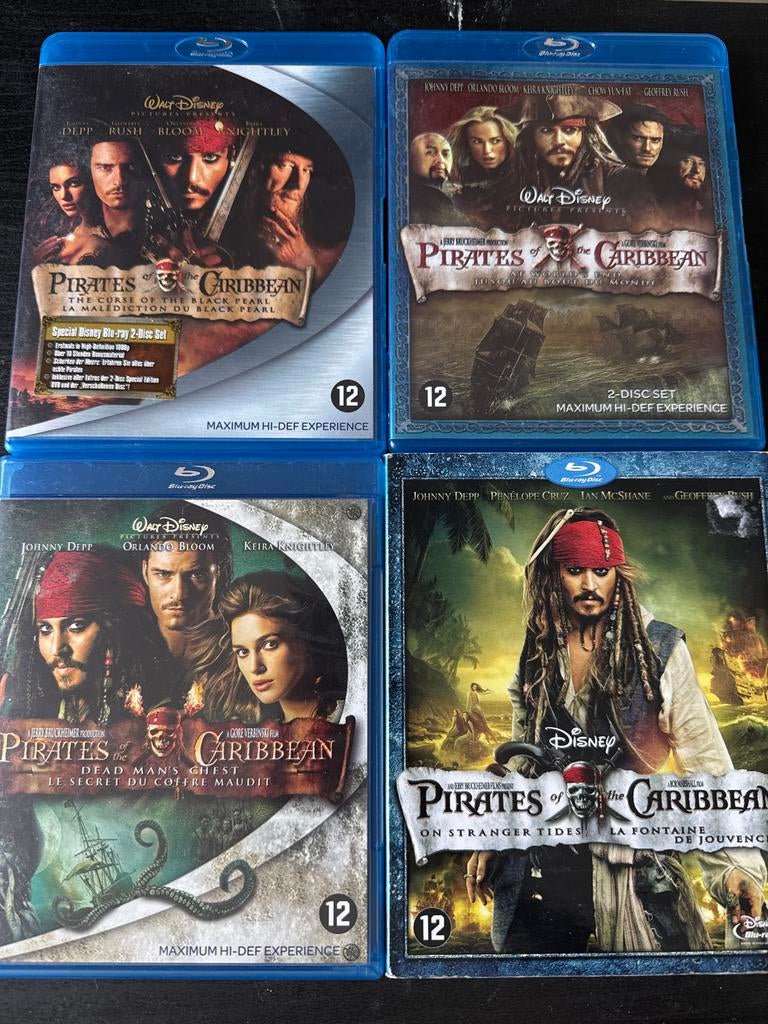 Pirates of the Caribbean Blu-ray Boxset (4 films), Ophalen of Verzenden, Zo goed als nieuw, Avontuur