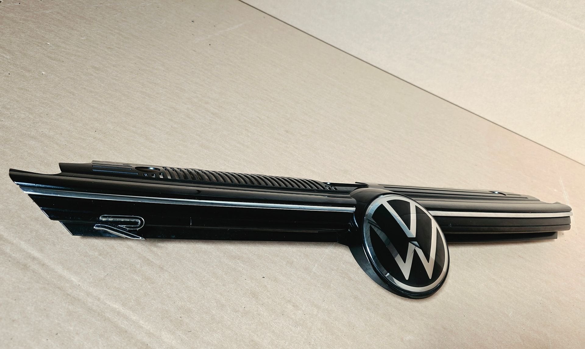 Grill VOLKSWAGEN VW Golf 8 VIII R-LINE 5H0853655C Grille, Auto-onderdelen, Gebruikt, -, Ophalen of Verzenden, -
