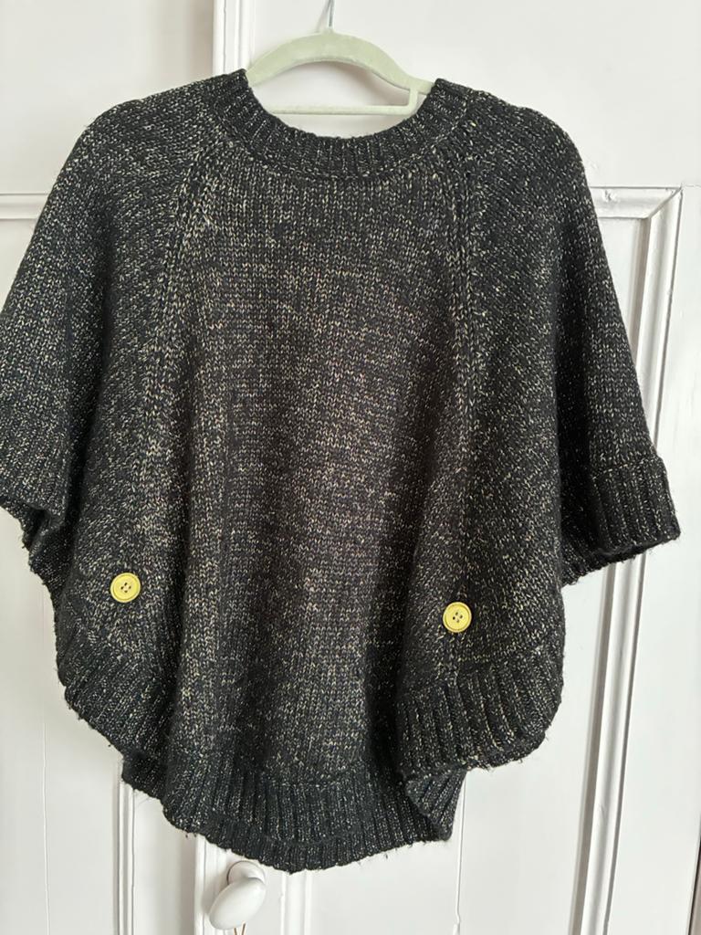 Michael Kors Poncho Zwart met Goud Draad, Kleding | Dames, Truien en Vesten, Ophalen of Verzenden, Zo goed als nieuw, Maat 34 (XS) of kleiner