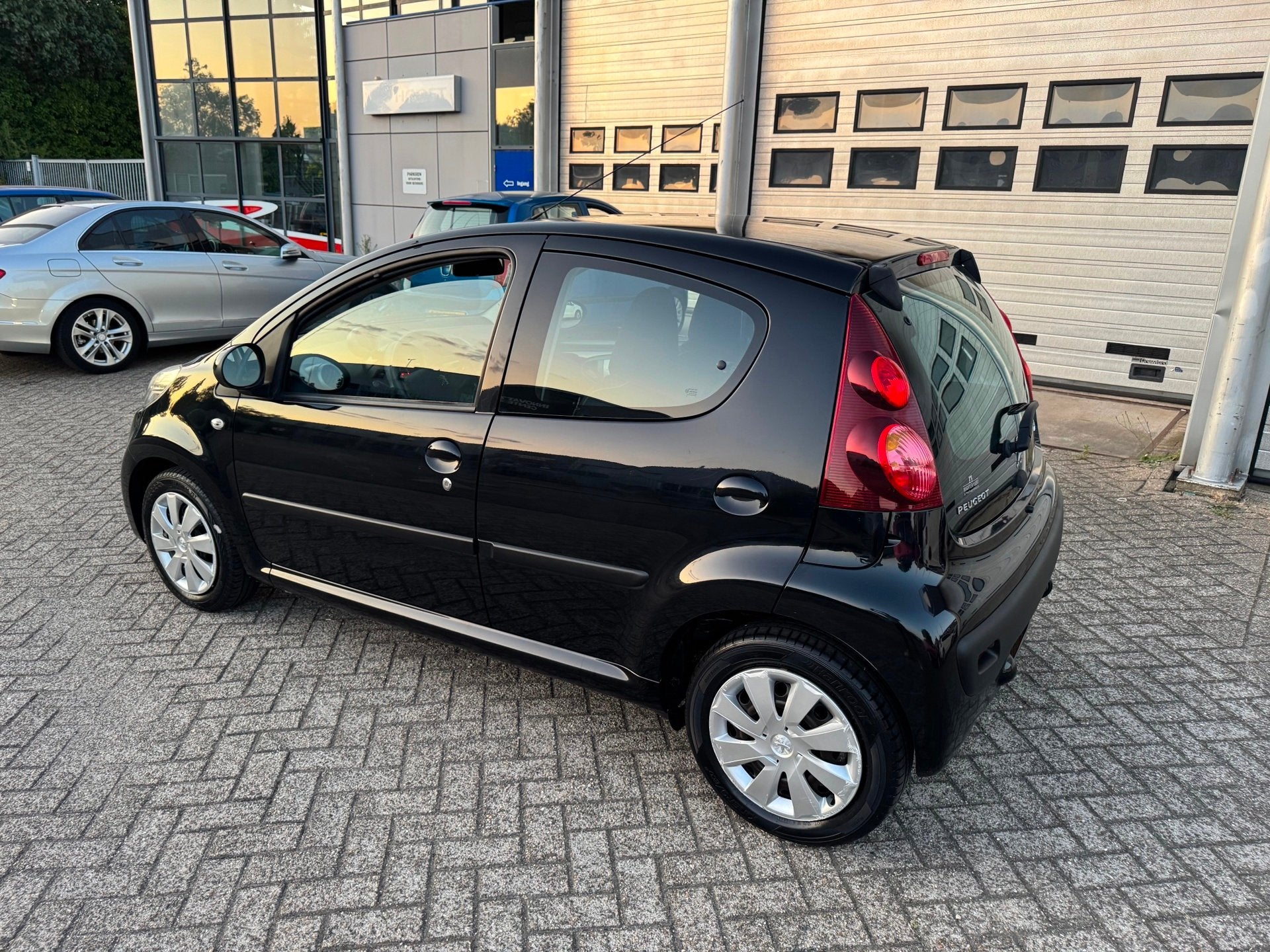 Peugeot 107 1.0 Active Airco,1e eig, Led, Toerenteller, Auto's, Peugeot, Voorwielaandrijving, Euro 5, Elektrische ramen, Gebruikt