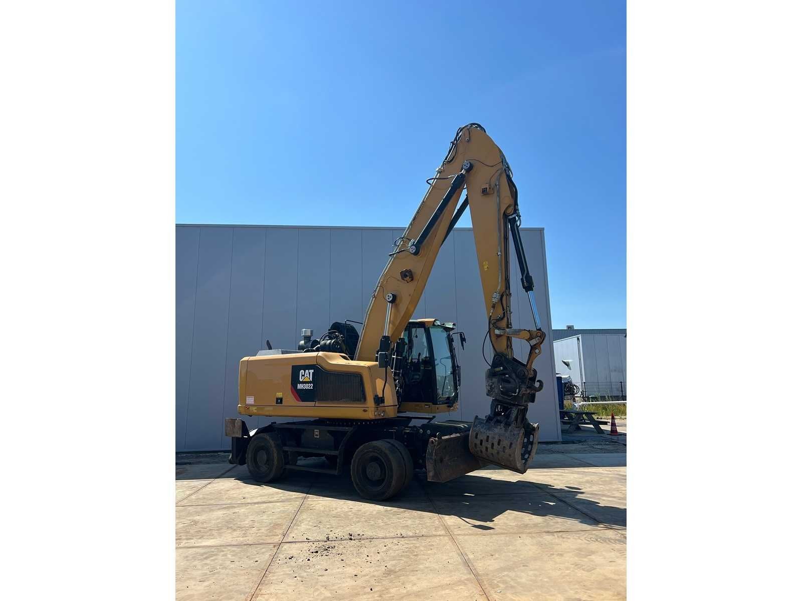 2016 Caterpillar MH3022 Banden graafmachine, Zakelijke goederen, Machines en Bouw | Kranen en Graafmachines, Graafmachine