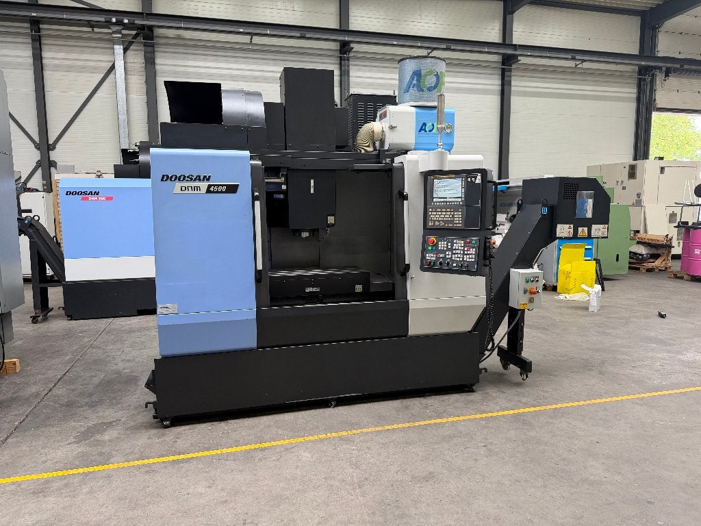 Bewerkingscentrum DOOSAN DNM4500