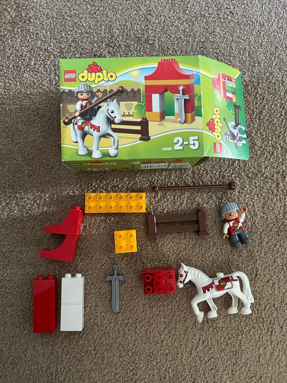 Lego Duplo Ridder met paard en tent - Set 10568, Inclusief minifiguren, Overige thema's, Ophalen of Verzenden, Zo goed als nieuw