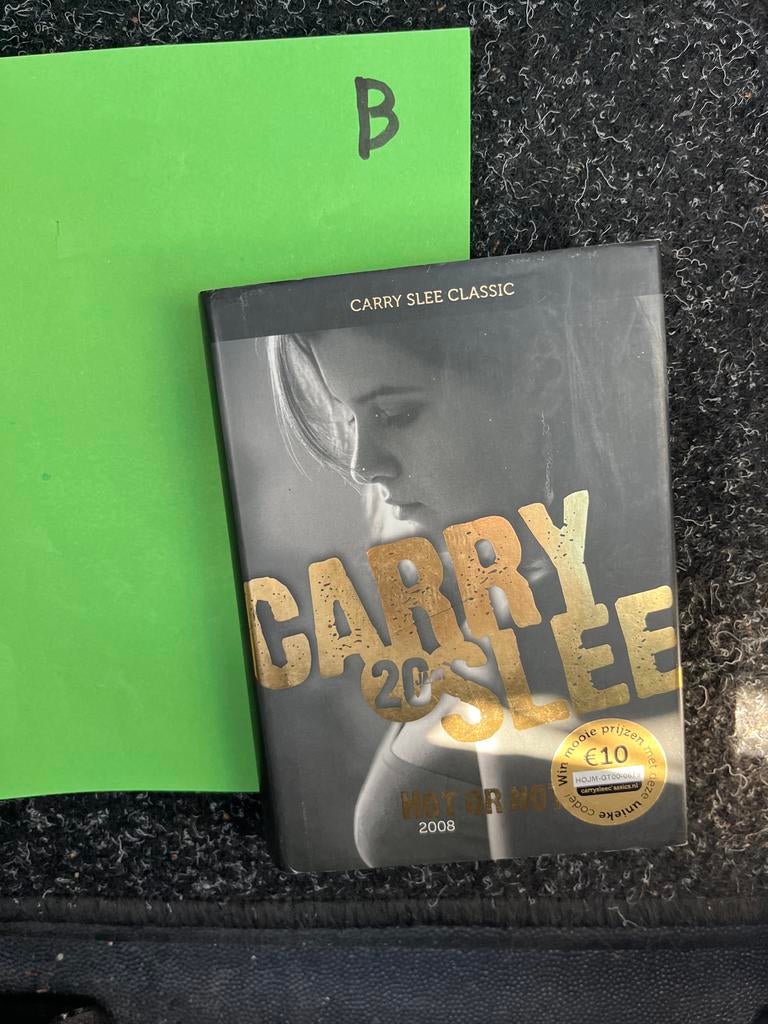 Carry Slee Classic - Hot or Not (2008), Boeken, Romans, Zo goed als nieuw, Nederland, Ophalen of Verzenden