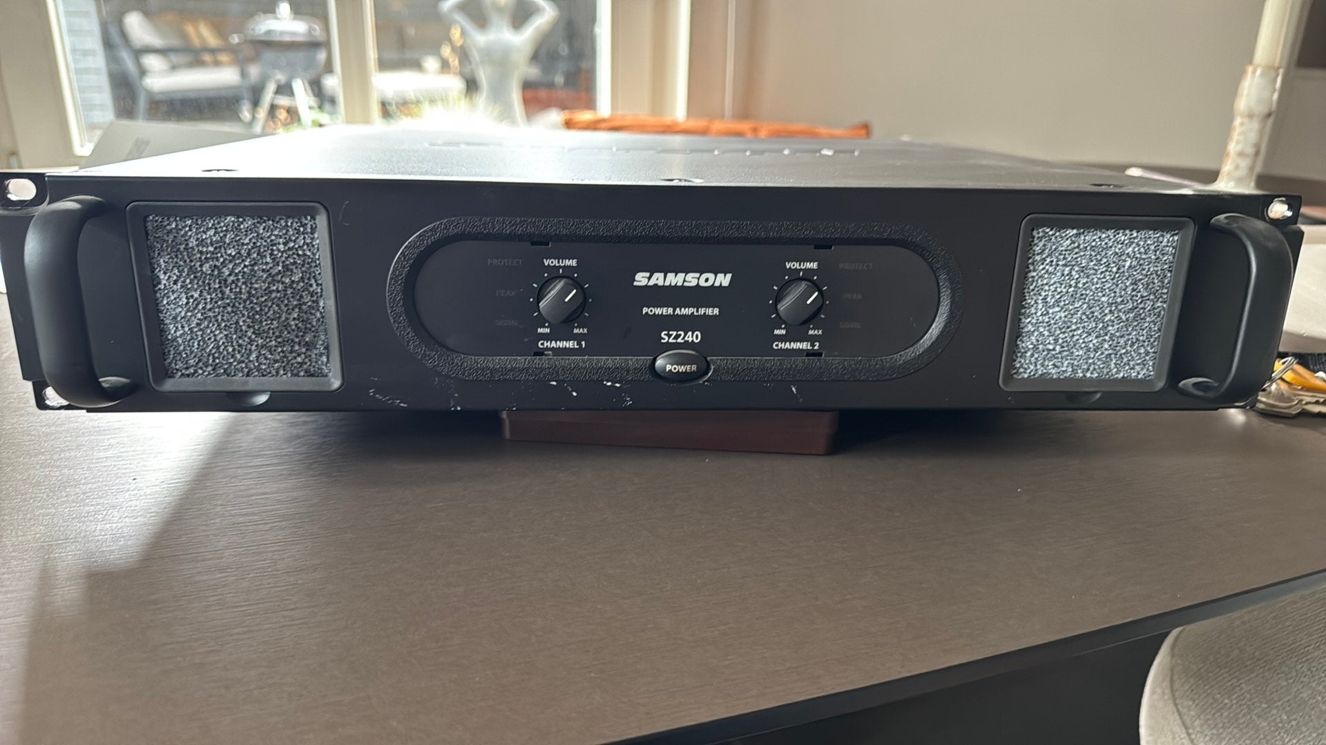 Samson SZ240 Power Amplifier, Overige merken, Verzenden, 120 watt of meer, Gebruikt