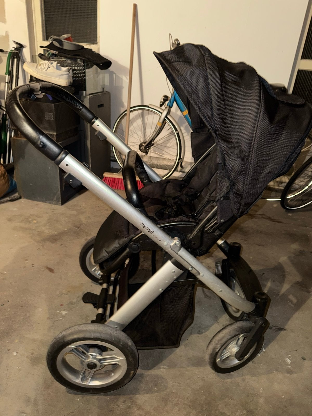 Mutsy Transit Combiwagen met reiswieg en accessoires, Ophalen, Gebruikt, Luchtbanden, Combiwagen