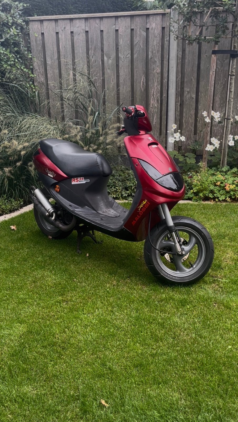 Peugeot vivacity 70cc, Ophalen, Tweetakt, 70 cc, Zo goed als nieuw