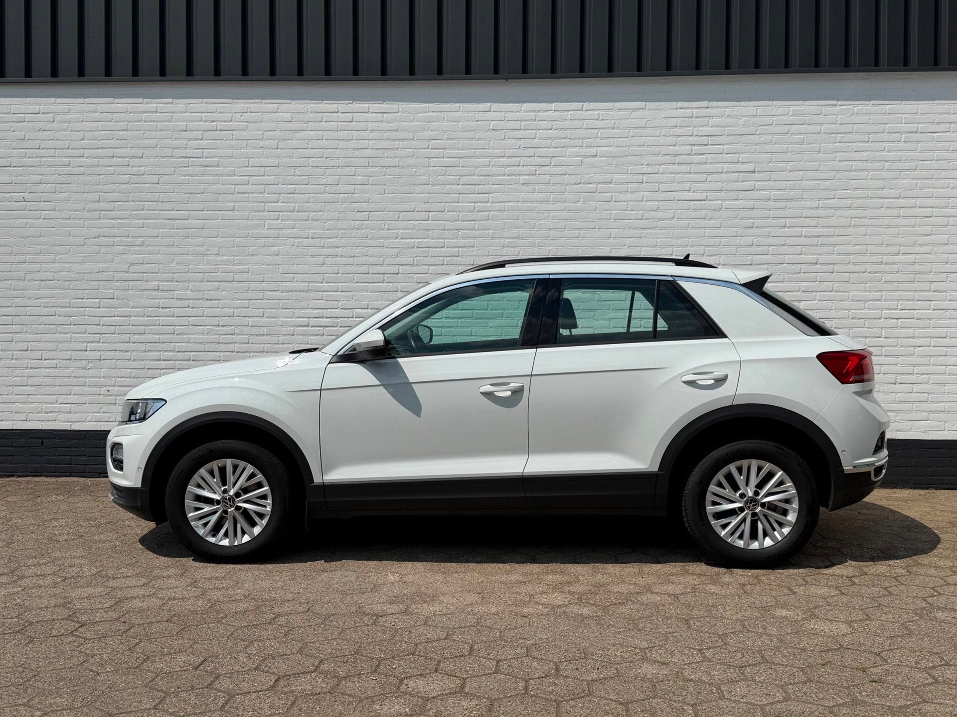 Volkswagen T-ROC 1.0TSI Style Business ACC l VIRTUAL l TOPST, Voorwielaandrijving, Stof, 1194 kg, Wit